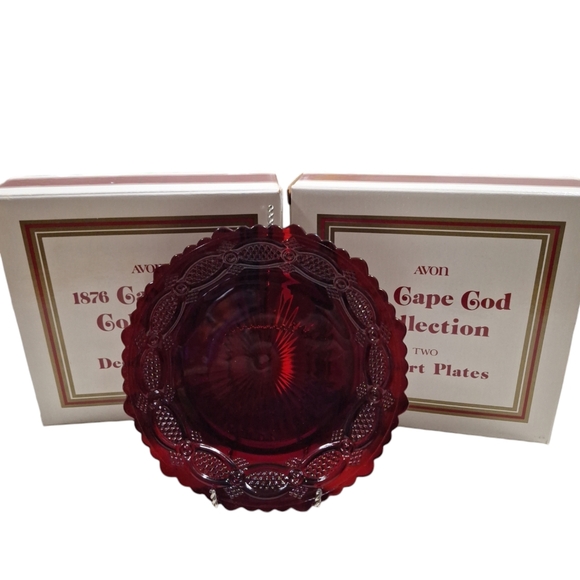 Vtg Avon 1876 Cape Cod Collection Ruby Red Glass Dessert Plates Set Of 4 NOB - Picture 8 of 10